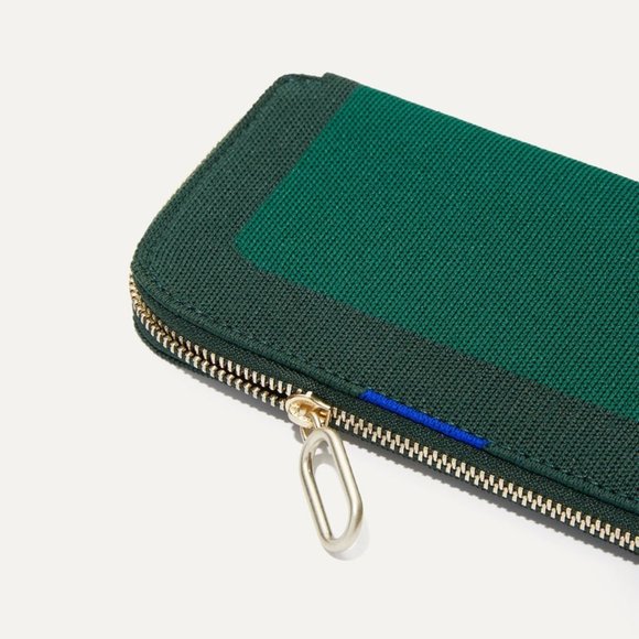 Rothy's Continental Wallet in Dark Juniper - Picture 1 of 3